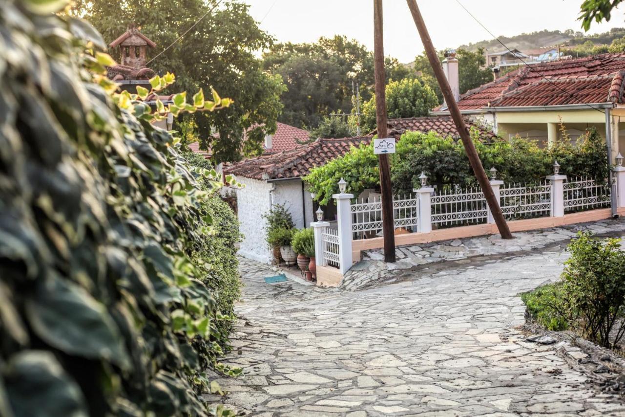 Avli Luxurious House Apartamento Kalabáka Exterior foto