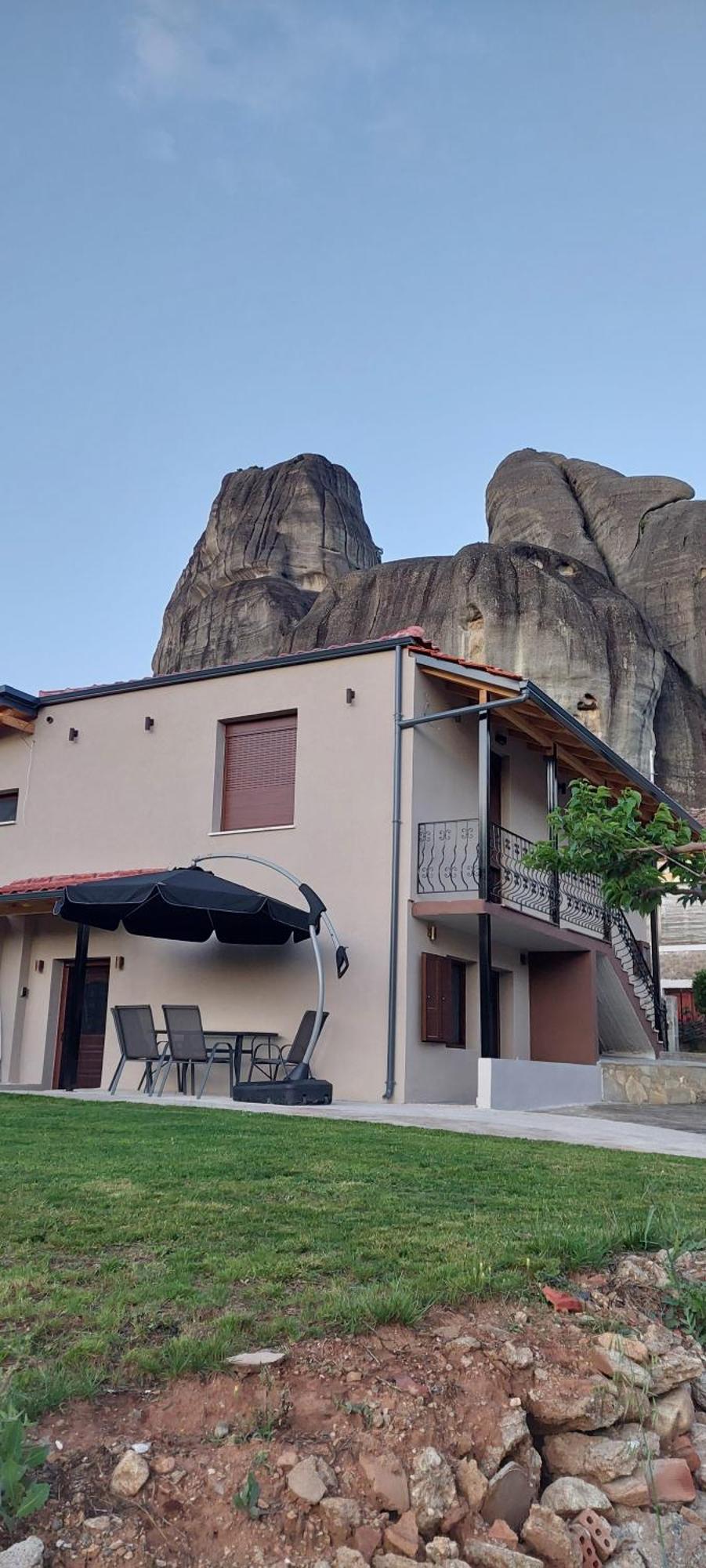 Avli Luxurious House Apartamento Kalabáka Exterior foto